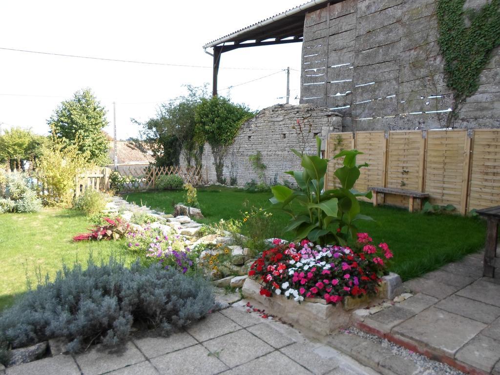 La Petite Maison Crezieres Habitación foto